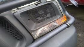 114.fd8n03 Ford Truck F350sd 2003 Headlight 29310559