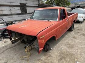 166-01027l Ford Truck Driver Left Tail Light Fits 80-86 Bronco 1171793