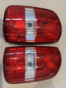 166-02103l Ford Truck 2004- 2008 F150 Tail Light 842336