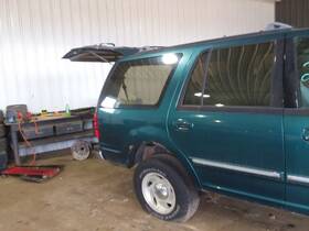 176-00378 Ford Truck High Mounted Stop Light Fits 97 Expedition 2084835