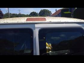 176.fd8w14 Ford Truck E150 2014 High Mounted Stop Light 453276