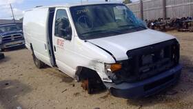 176.fd8x14 Ford Truck E250 2014 High Mounted Stop Light 866371