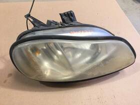 114.111105 Freightliner 05 M2 106 Used Rh Right Front Headlight Lamp Assembly Broken Tabs