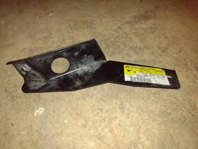 15716714 General Motors 98-04 Chevrolet S10 Blazer Passenger Right Front Bumper Bracket Oem