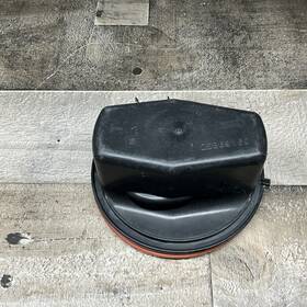 23215569 General Motors 22869160 Used Gm Oem / Headlamp Bulb Access Cover 2014-2019 Silverado