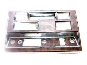 25532517 General Motors 77- 85 Oldsmobile 88 Custom Cruiser Center Dash Bezel