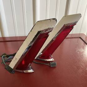 5953100 General Motors 1962 Cadillac Tail Light Fin Assembly Pair Guide 5a -62 Originals