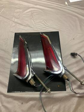 5a-61 General Motors 1961 Cadillac Tail Light Fin Assembly Pair Guide 5a -61 Originals