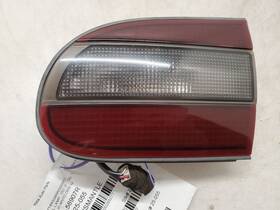 166-58907r General Motors - Foreign Geo Prizm Lsi Right Tail Light Lid Mounted 1993-1997 Oem