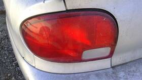 166-60245l General Motors - Foreign Driver Left Tail Light 4 Door Fits 95-01 Firefly 224242