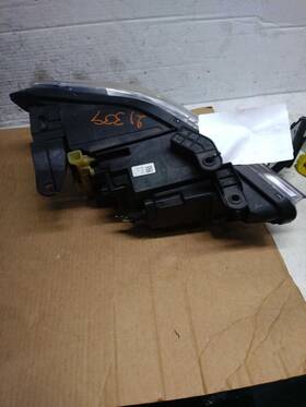 114-10653l Genesis Driver Headlight Adaptive Without Sport Package Fits 19-21 G70 598835 114-10653l Genesis Driver Headlight Adaptive Without Sport Package Fits 19-21 G70 598835