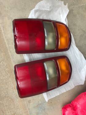 16525375 Gm Tail Lights Lens Covers