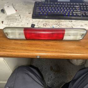 25971002 Gm Chevy Gmc Oem 2004-2012 Chevrolet Colorado Canyon Third 3rd Brake Light Lamp Assembly