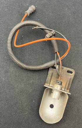 Gm S10 1500 2500 3500 Original Under Hood Light Lamp 80s 90s Chevy Silverado Ck Truck Gm S10 1500 2500 3500 Original Under Hood Light Lamp 80s 90s Chevy Silverado Ck Truck