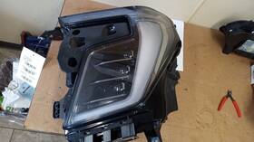 114.gm9325 Gmc Truck Yukon 2025 Driver/left Headlight 448136 114.gm9325 Gmc Truck Yukon 2025 Driver/left Headlight 448136