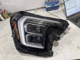 114.gm9h26 Gmc Truck Terrain 2026 Headlight 2130335