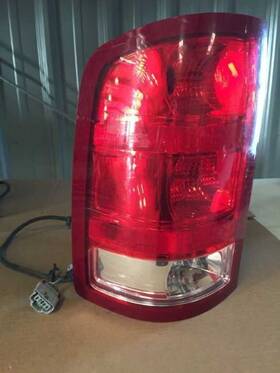 166-00466 Gmc Truck 07 08 09 10 11 12 13 Sierra 2500 Lh Rear Tail Lamp Light With Small Scratches