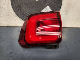 166-10238r Gmc Truck Passenger Tail Light Without Black Edition Fits 17-19 Acadia 762025
