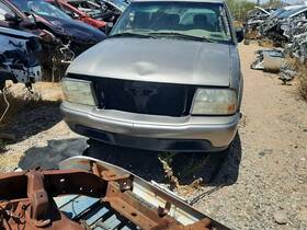 176.gm9301 Gmc Truck Jimmys15 2001 High Mounted Stop Light 197858