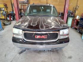 176.gm9j03 Gmc Truck Yukonxl15 2003 High Mounted Stop Light 471992