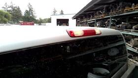 176.gm9m04 Gmc Truck Sierra150 2004 High Mounted Stop Light 26122060 176.gm9m04 Gmc Truck Sierra150 2004 High Mounted Stop Light 26122060