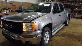 176.gm9x09 Gmc Truck Sierra150 2009 High Mounted Stop Light 829446
