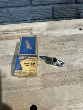 5941156 Guide Vintage Lamp Division Bracket