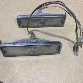 5951865-1 Guide Pair 1961-62 Gm Buick Skylark Special Front Parking Turn Light Assembly Oem