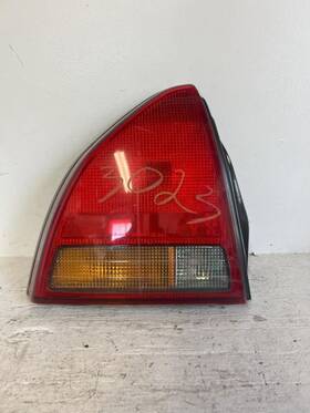 166-58572l Honda Driver Left Tail Light Fits 92-96 Prelude 5571