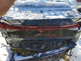 166-11684 Hyundai Tail Light Korea Built Led Center Fits 21-23 Elantra 8228598