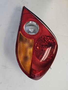 166-50195r Hyundai Passenger Tail Light Quarter Panel Mounted Fits 05-06 Tiburon 408274
