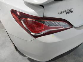 166-60442l Hyundai Driver Left Tail Light Coupe Fits 13-16 Genesis 2775928