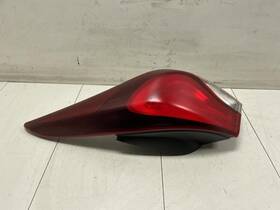 166.hy1r16 Hyundai Elantra Se Gls 2016 Rear Right Passenger Side Quarter Taillight Factory