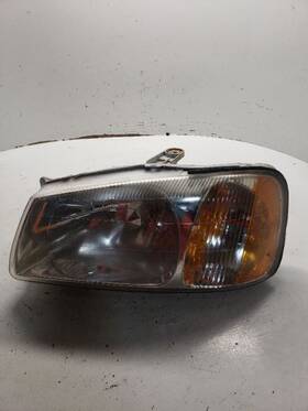 9210125050 Hyundai Driver Left Headlight Fits 00-02 Accent 1241367