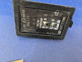 Bw83-13n775-a Jaguar License Plate Light Xk 150 X150 Oem