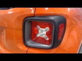 166-02750br Jeep Passenger Right Tail Light Dark Gray Bezel Fits 16-18 Renegade 1044403
