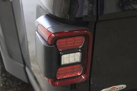166-11423l Jeep/plymouth Truck Driver Tail Light Led Without Blind Spot Alert Fits 20-23 Gladiator 3073011
