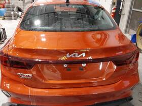 166-11791 Kia Tail Light Sedan Incandescent Decklid Mounted Center Fits 22-24 Forte 3134801