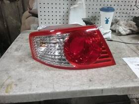 166-59733l Kia Driver Left Tail Light Quarter Panel Mounted Fits 04-06 Amanti