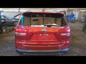 176.ki1117 Kia Sorento 2017 High Mounted Stop Light 6475493 176.ki1117 Kia Sorento 2017 High Mounted Stop Light 6475493