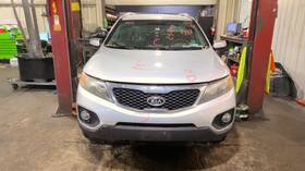 176.ki1212 Kia Sorento 2012 High Mounted Stop Light