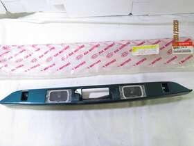 2k52y51270axx Kia Genuine Oem License Lamp Bar