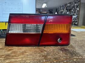 166-58852r Lexus Passenger Right Tail Light Lid Mounted Fits 97-99 Es300