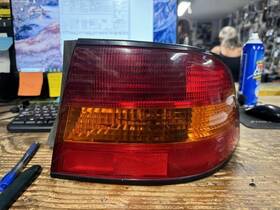 166-58853r Lexus Passenger Tail Light Quarter Panel Mounted Fits 97-99 Es300