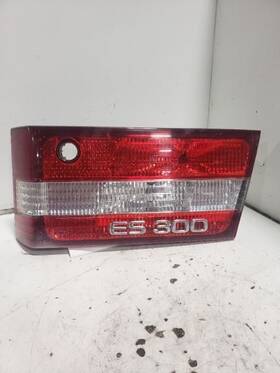 166-60162r Lexus Passenger Tail Light Quarter Panel Mounted Fits 00-01 Es300 701482