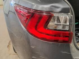 166-61137l Lexus Driver Tail Light Quarter Panel Mounted Fits 16-18 Es300h 1608791
