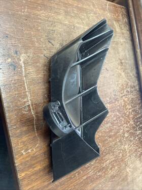 5256224010 Lexus Rc300 Rc350 Rear Right Outer Taillight Lamp Retainer Bracket Oem 2015-2019