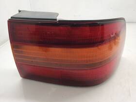 81550-50010 Lexus Ls400 Iq Right Quarter Panel Mounted Tail Light 1990-1994