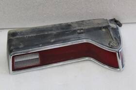 166-00736r Lincoln 1976 Continental Mark Iv Right Passenger Side Rear Tail Light Lamp