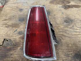 166-01346l Lincoln Driver Left Tail Light Ends Fits 88-89 Continental